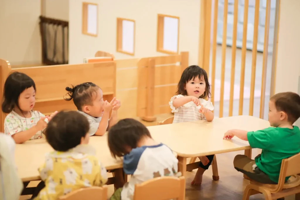 小規模保育園のお給料はどれくらい？