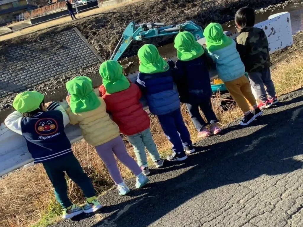 保育園で英語ができる保育士の採用が増えている背景